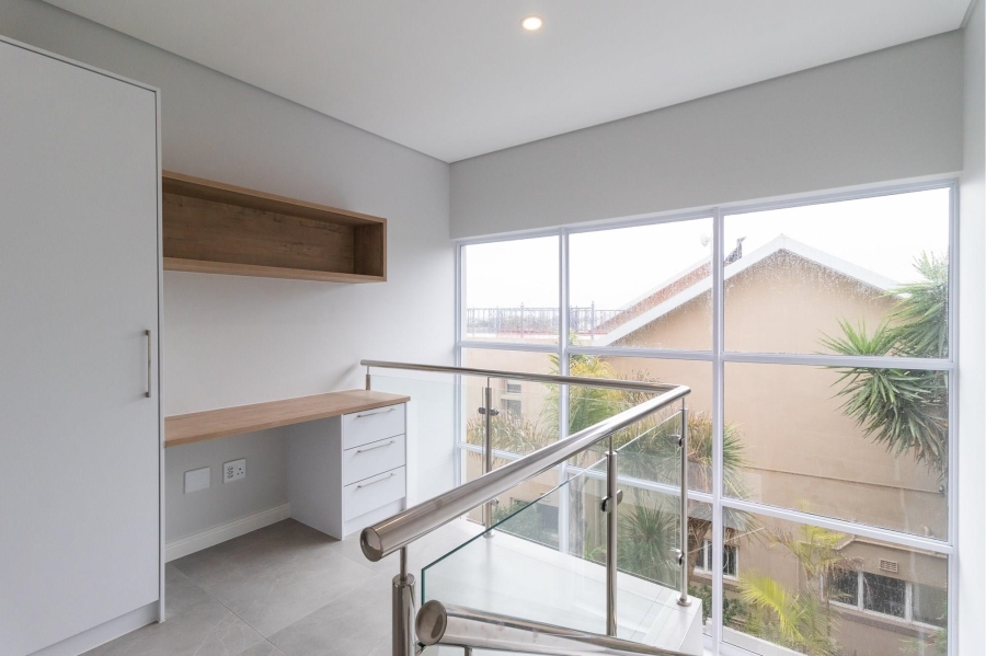 4 Bedroom Property for Sale in Flamingo Vlei Western Cape